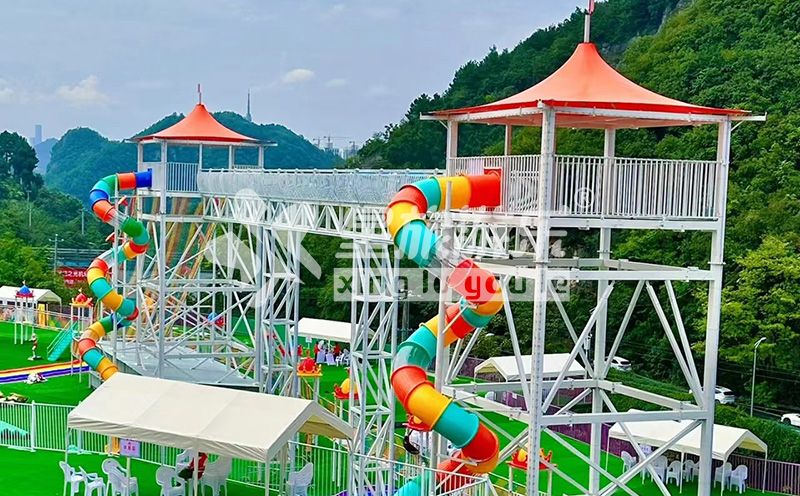 Large scale internet celebrity amusement